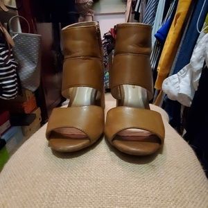 Leather sandals